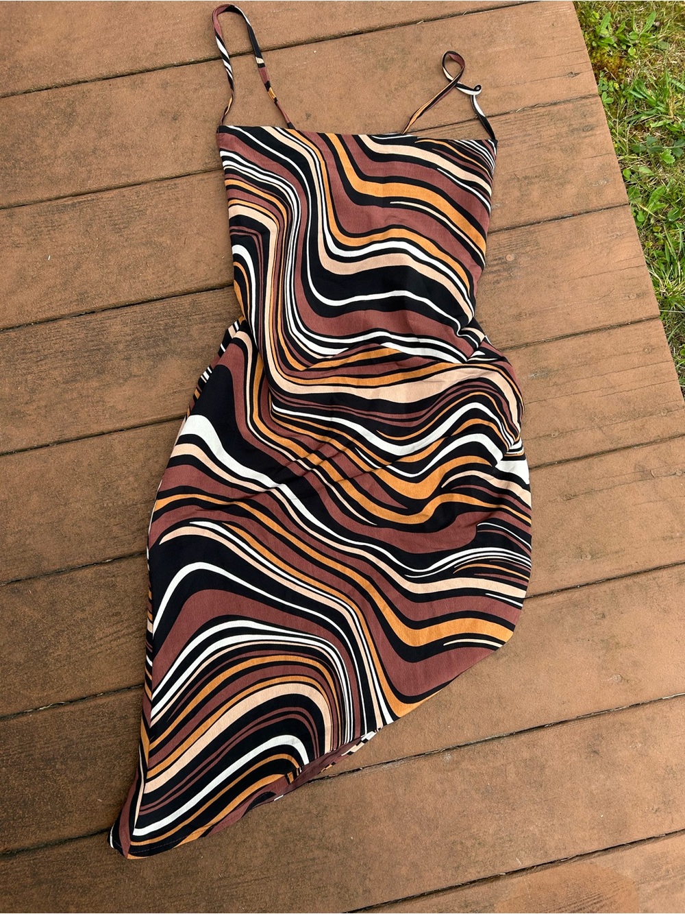 Sleeveless Swirl-Print Dress in Brown and Black